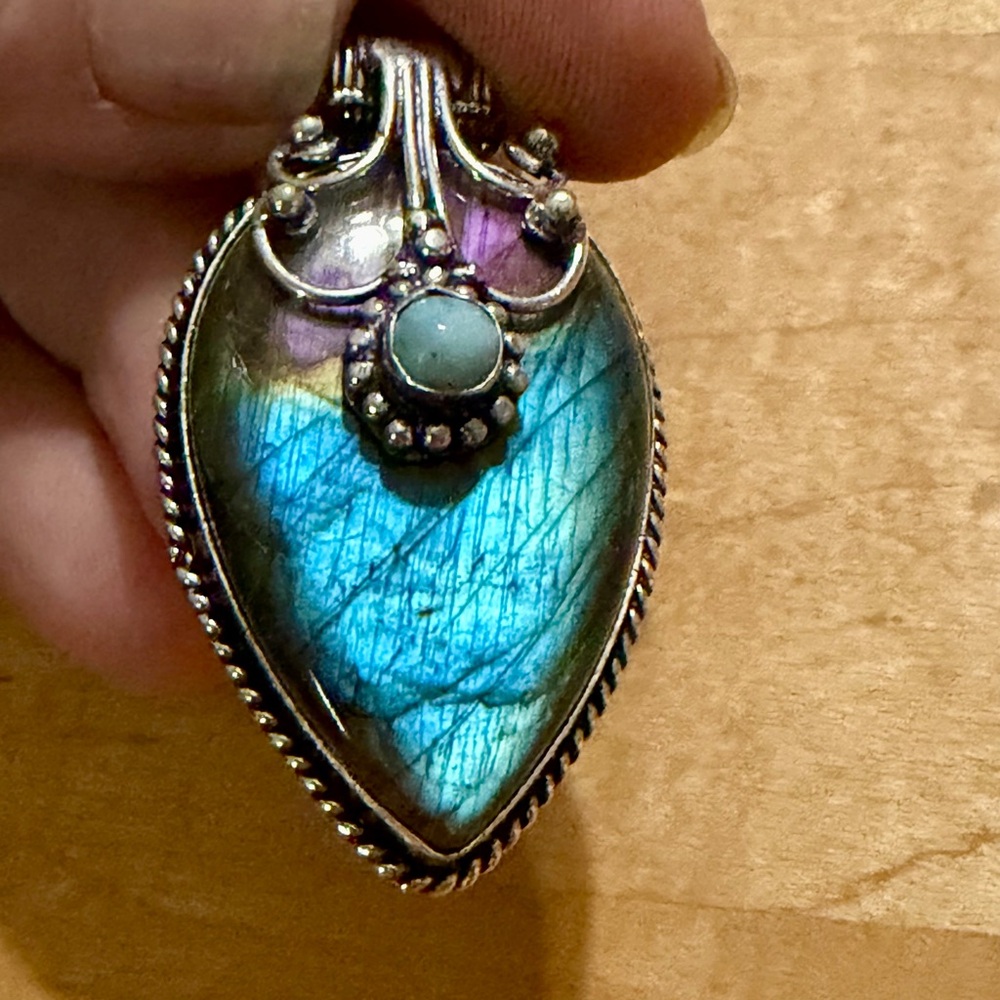 Fantastic Flashy Blue/Purple Labradorite w/Larimar Accent Pendant Necklace